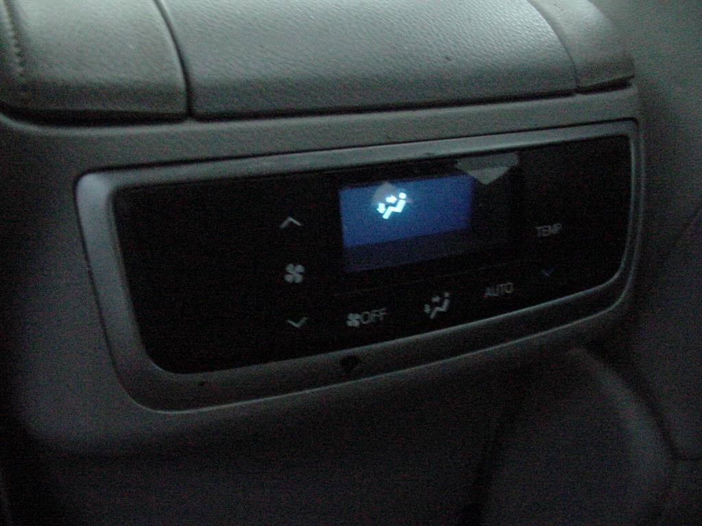 Used 2019 Toyota Highlander XLE image 25