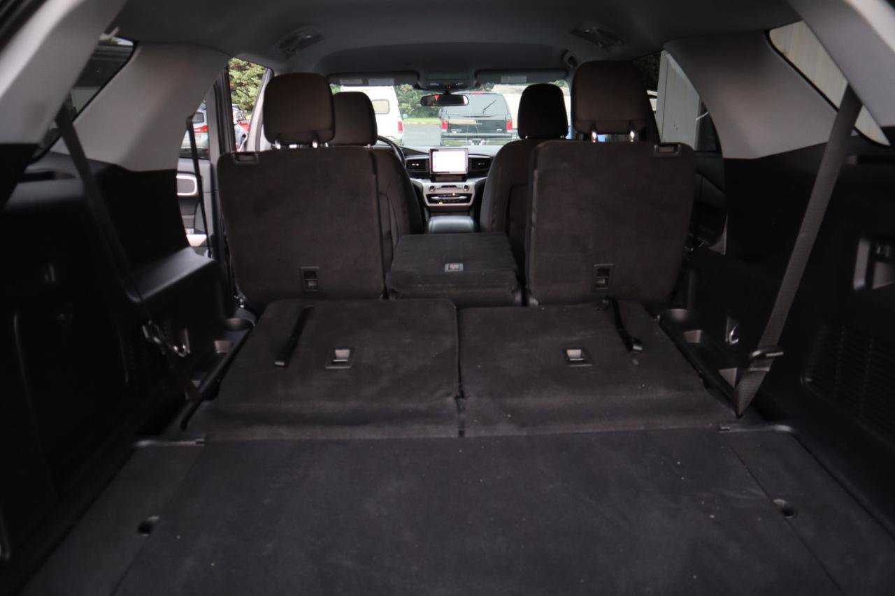 Used 2023 Ford Explorer XLT AWD/4WD image 41