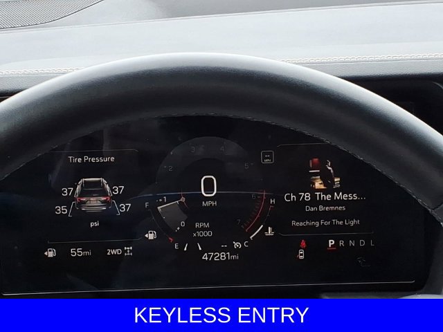 Used 2025 GMC Terrain Elevation w/ Technology Package II AWD/4WD image 9