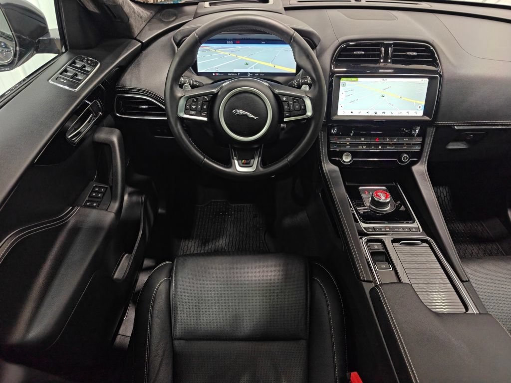 Used 2020 Jaguar F-PACE S AWD/4WD image 4