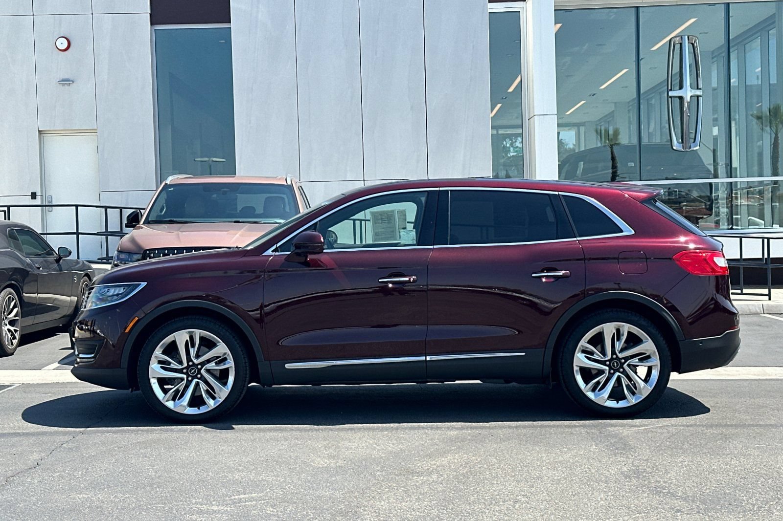 Used 2018 Lincoln MKX Black Label w/ Driver Assistance Package FWD image 6