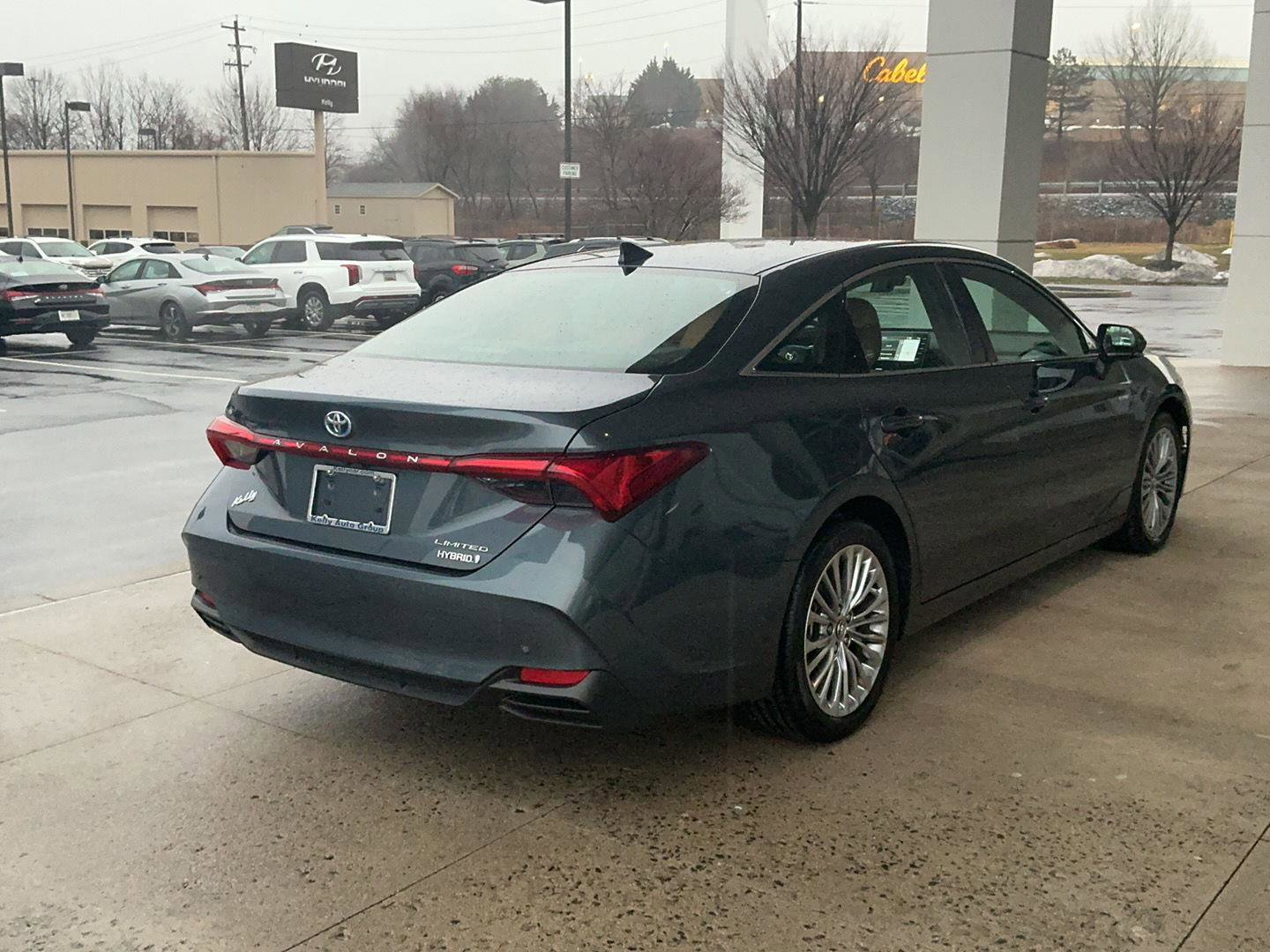 Used 2020 Toyota Avalon Limited w/ Advanced Safety Package image 7