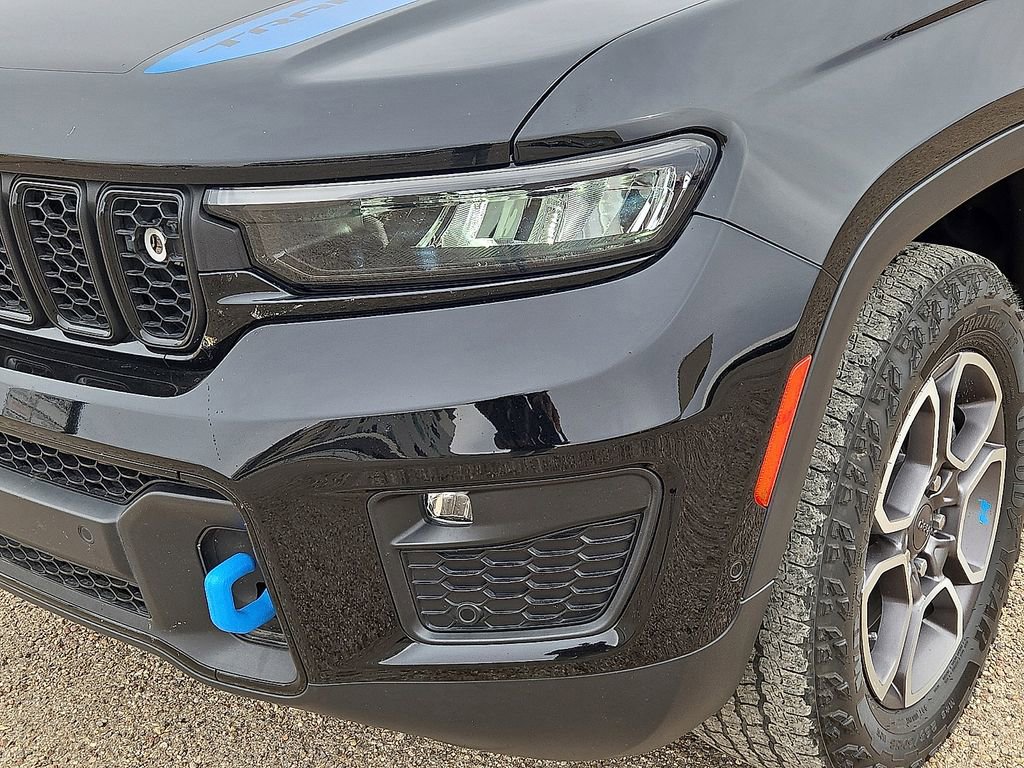 Used 2022 Jeep Grand Cherokee Trailhawk w/ Advanced Protech Group II image 9