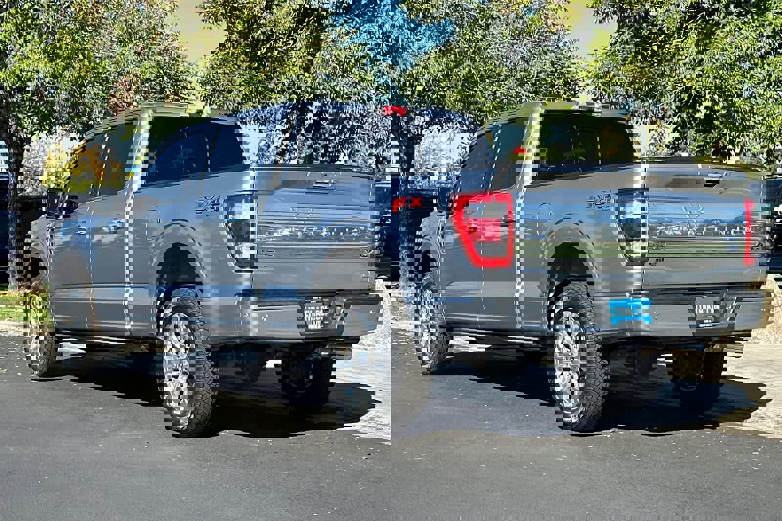 Certified 2022 Ford F150 Platinum w/ Equipment Group 701A High image 6