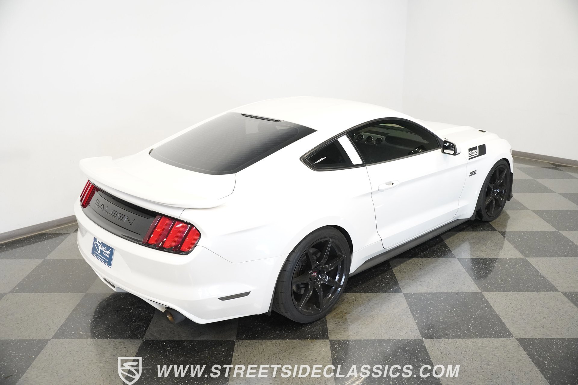 Used 2017 Ford Mustang GT image 28