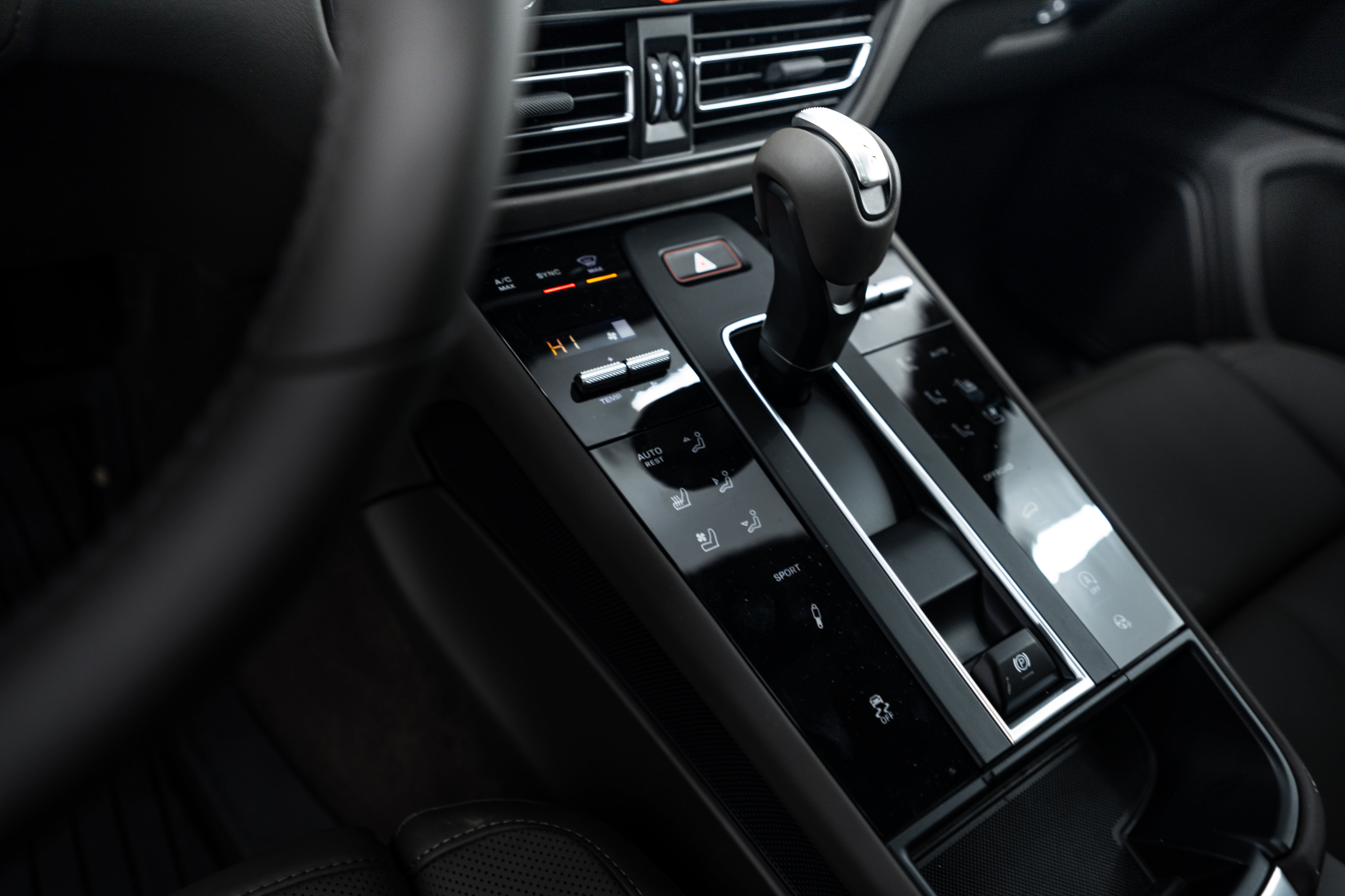 New 2026 Porsche Macan S AWD/4WD image 16
