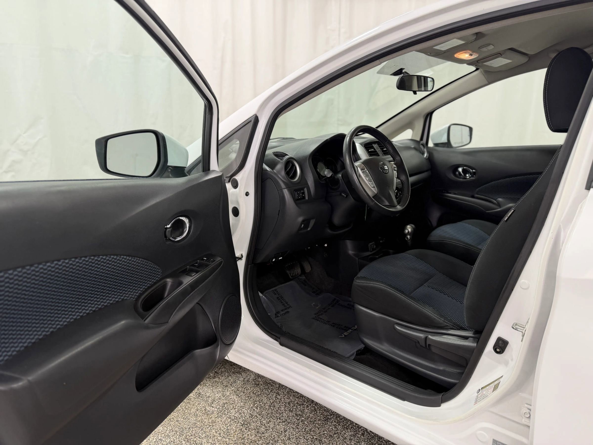 Used 2019 Nissan Versa Note S image 10