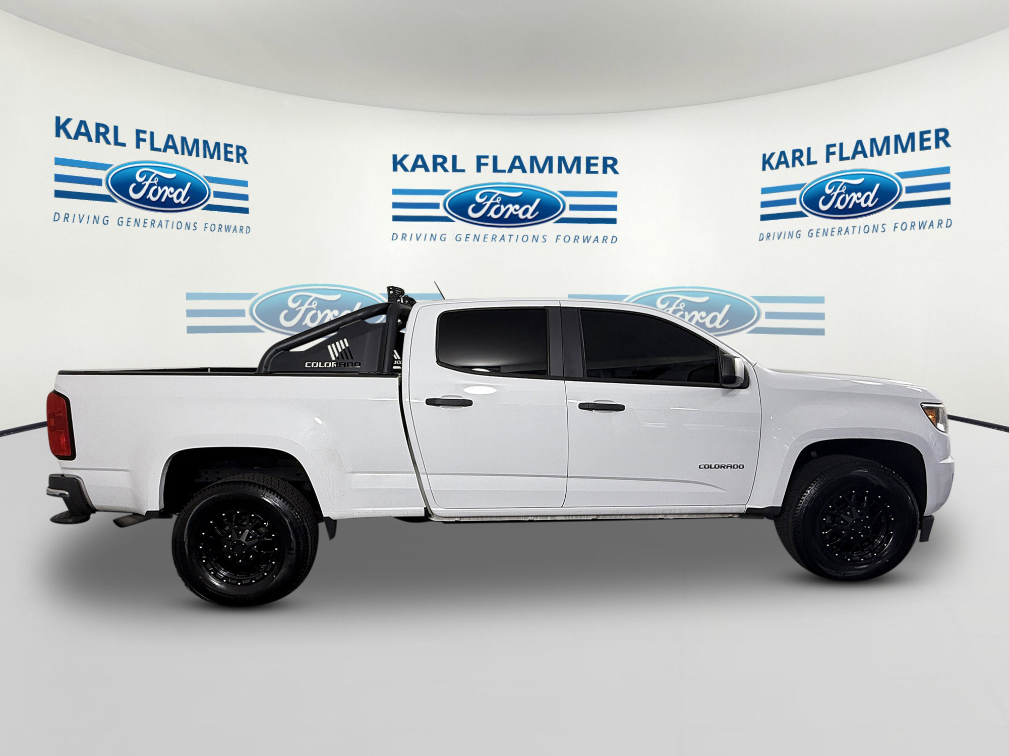 Used 2020 Chevrolet Colorado W/T w/ WT Convenience Package image 2