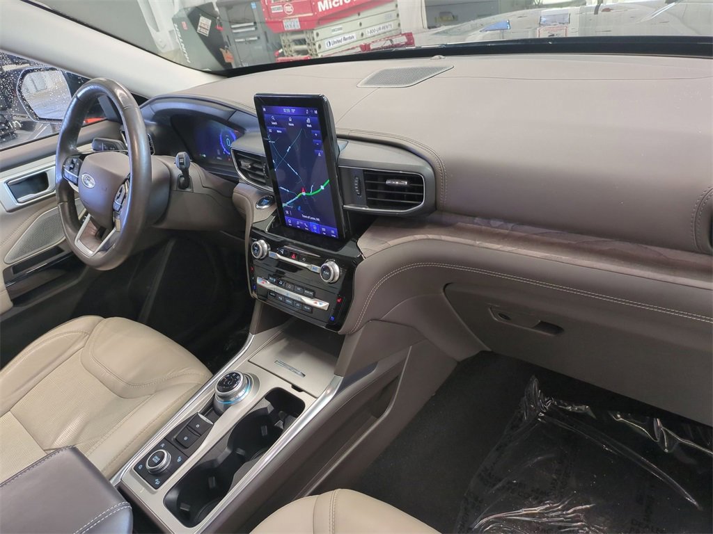 Used 2023 Ford Explorer Platinum w/ Technology Package image 39
