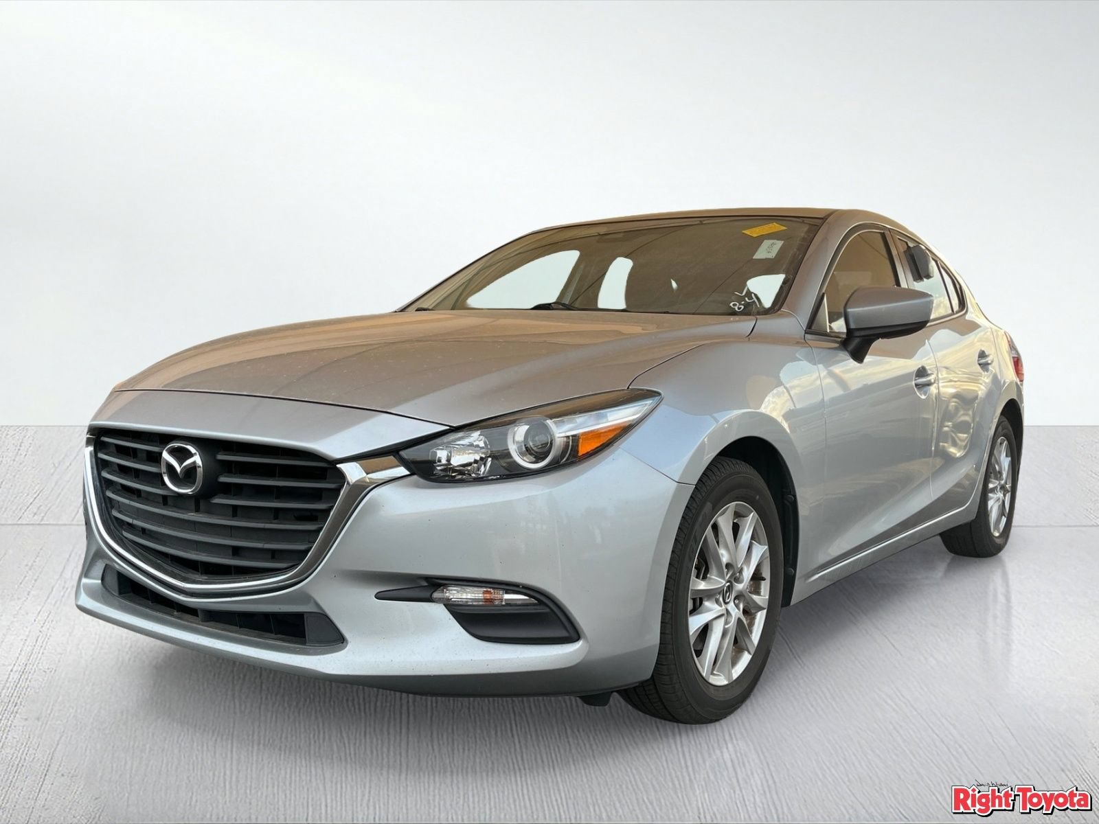 Used 2018 MAZDA MAZDA3 Sport FWD image 2
