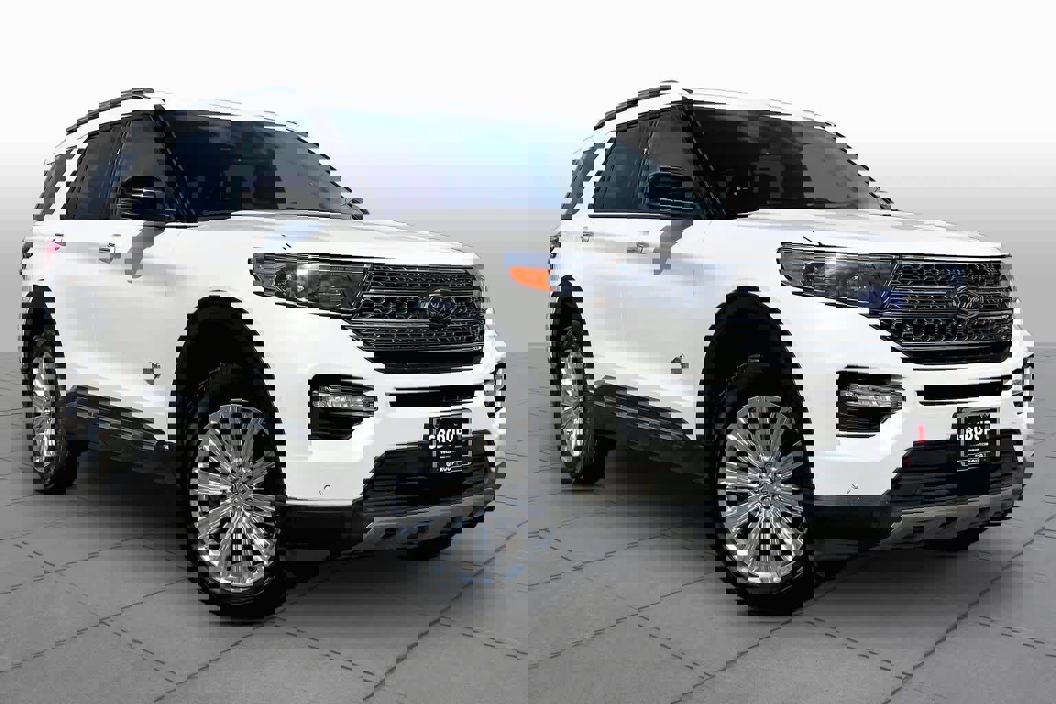 Used 2021 Ford Explorer King Ranch w/ Premium Technology Package AWD/4WD image 3