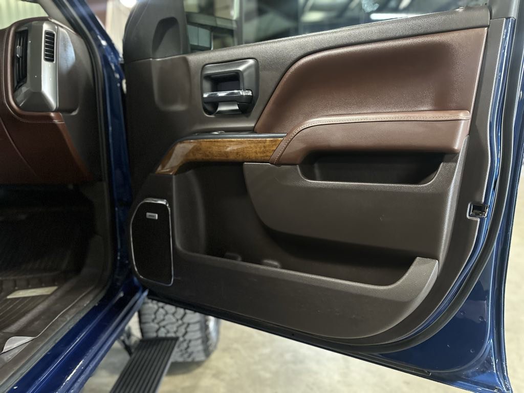 Used 2016 Chevrolet Silverado 2500 High Country w/ Duramax Plus Package image 26