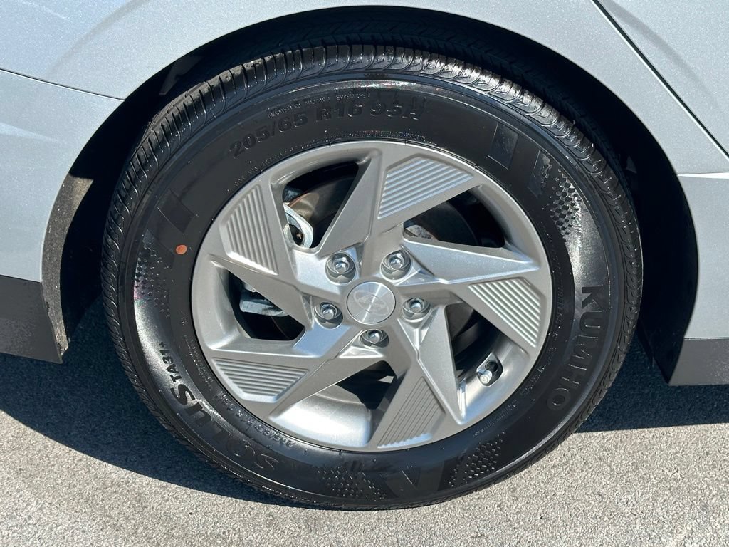 Certified 2025 Hyundai Sonata SE FWD image 9