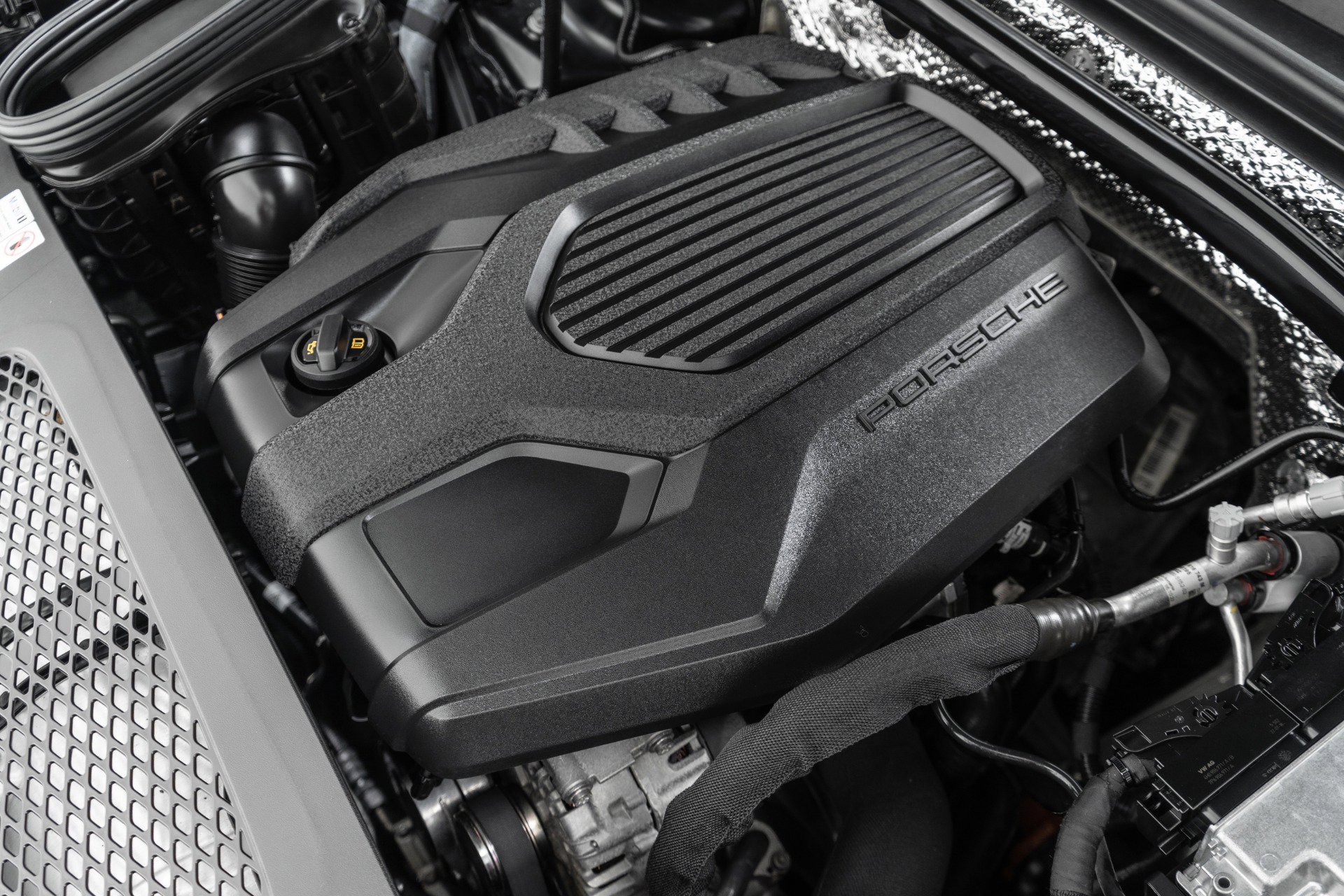 Used 2023 Porsche Macan image 38