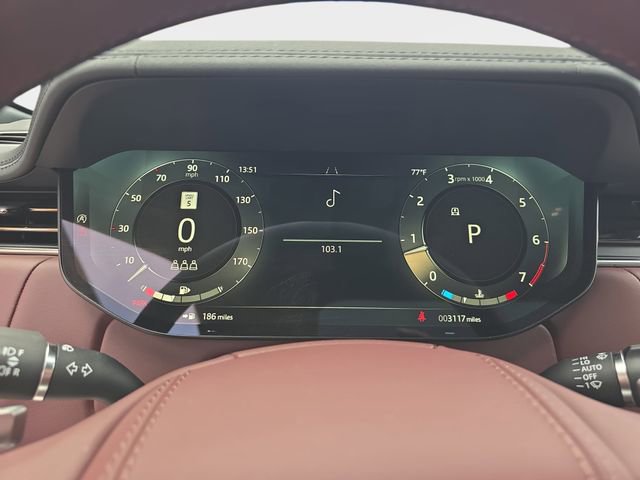 Used 2025 Land Rover Range Rover SE image 19
