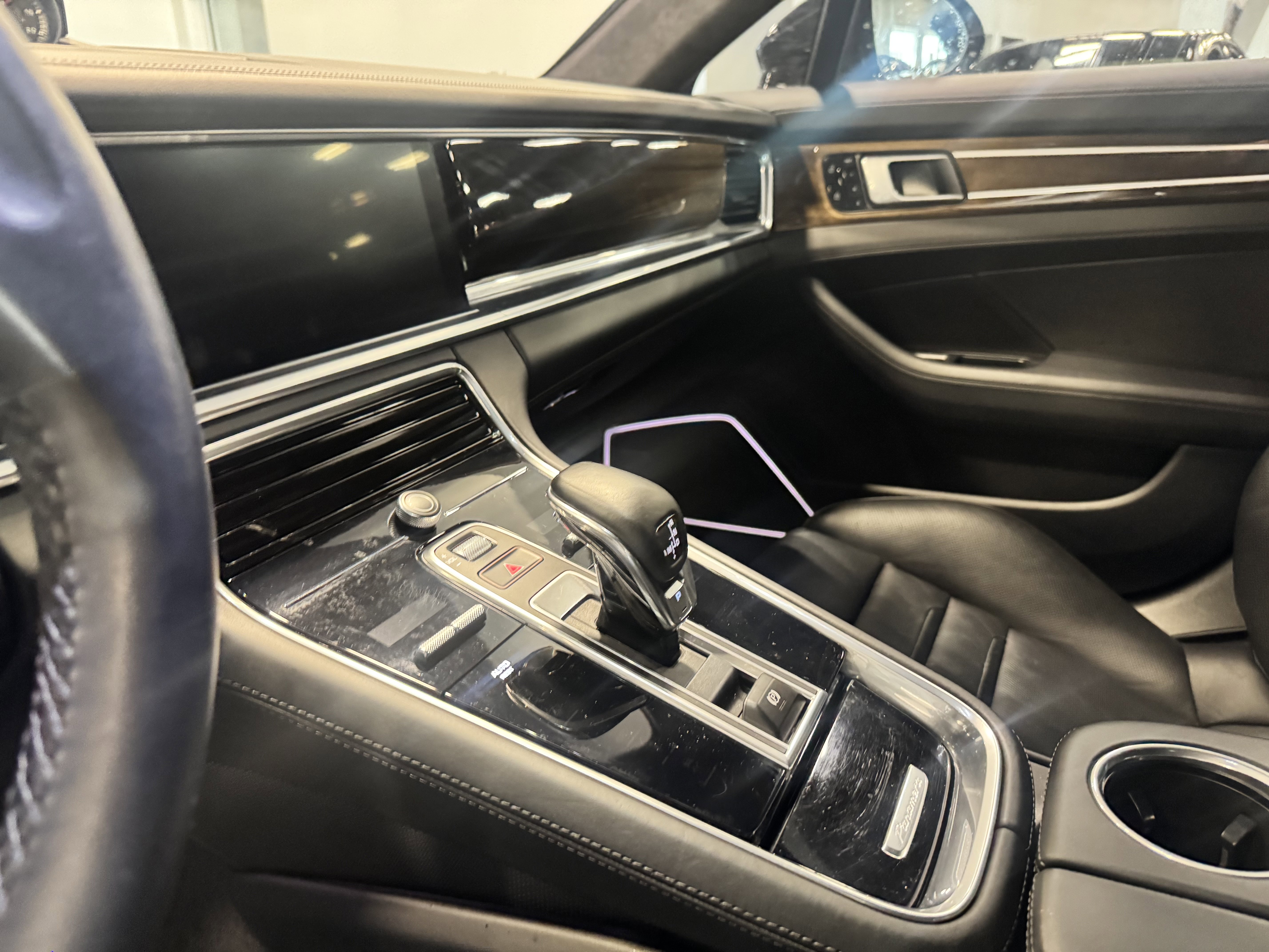 Used 2020 Porsche Panamera GTS w/ Premium Package Plus image 26