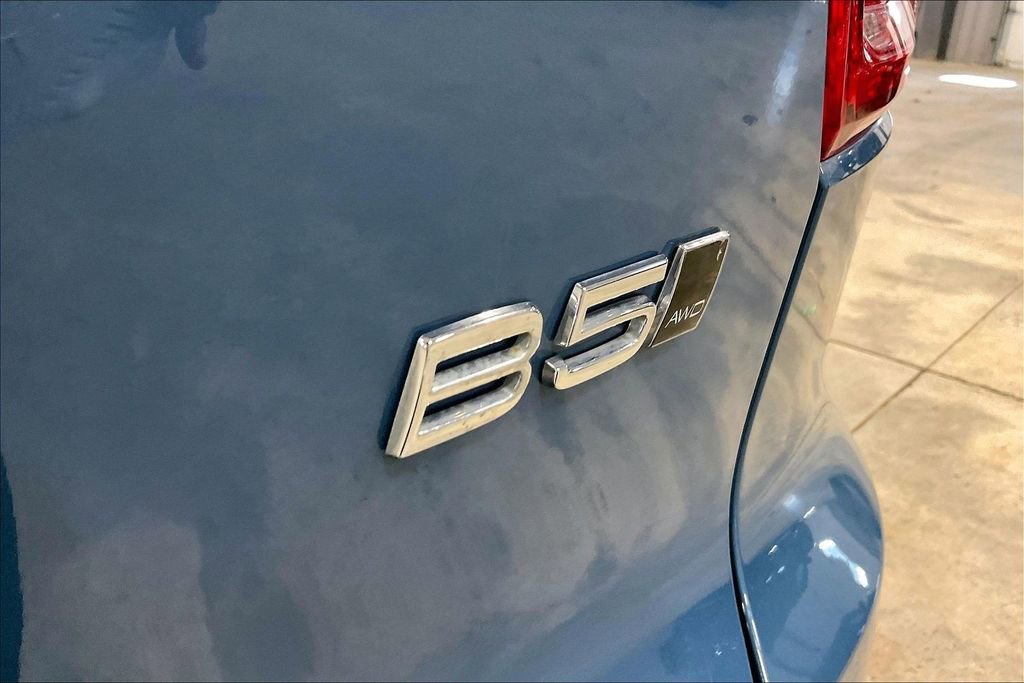 Certified 2023 Volvo XC40 B5 Plus w/ Climate Package AWD/4WD image 24