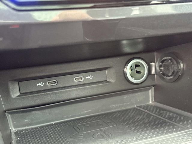 Certified 2023 Volkswagen Tiguan SE R-Line image 29