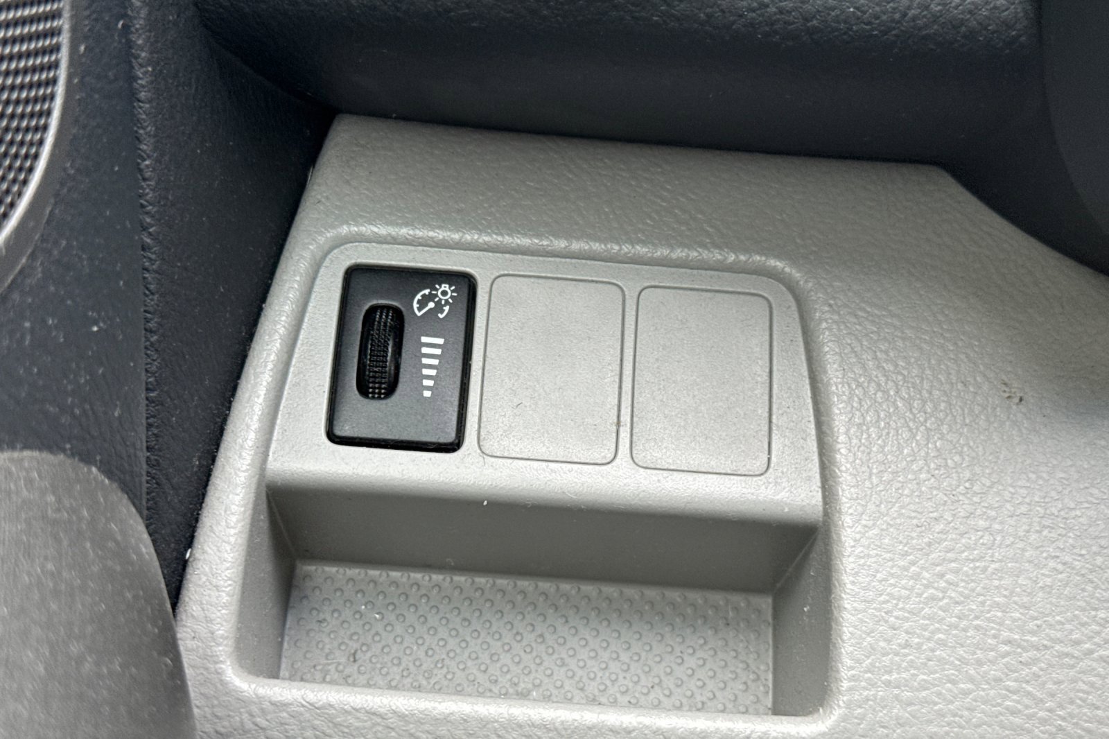 Used 2012 Toyota RAV4 4WD image 40