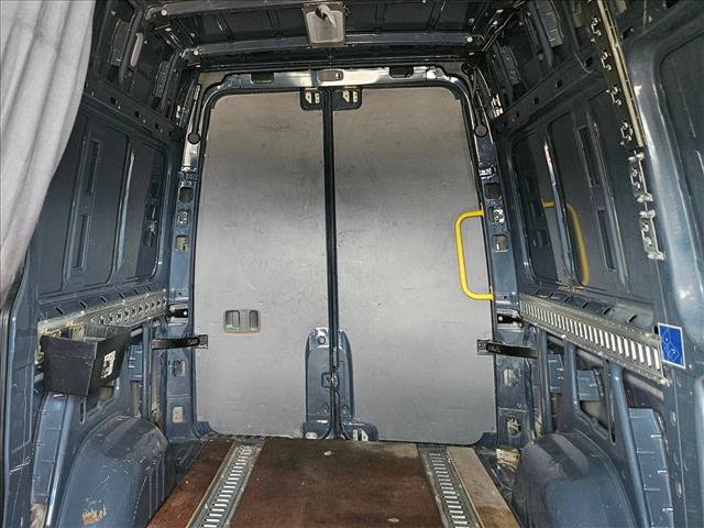 Used 2018 Mercedes-Benz Sprinter 2500 image 14