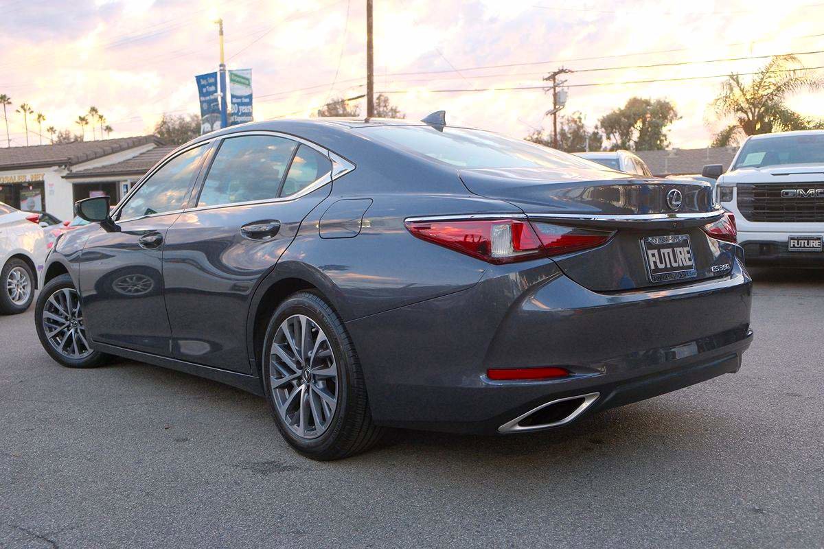 Used 2023 Lexus ES 350 image 4