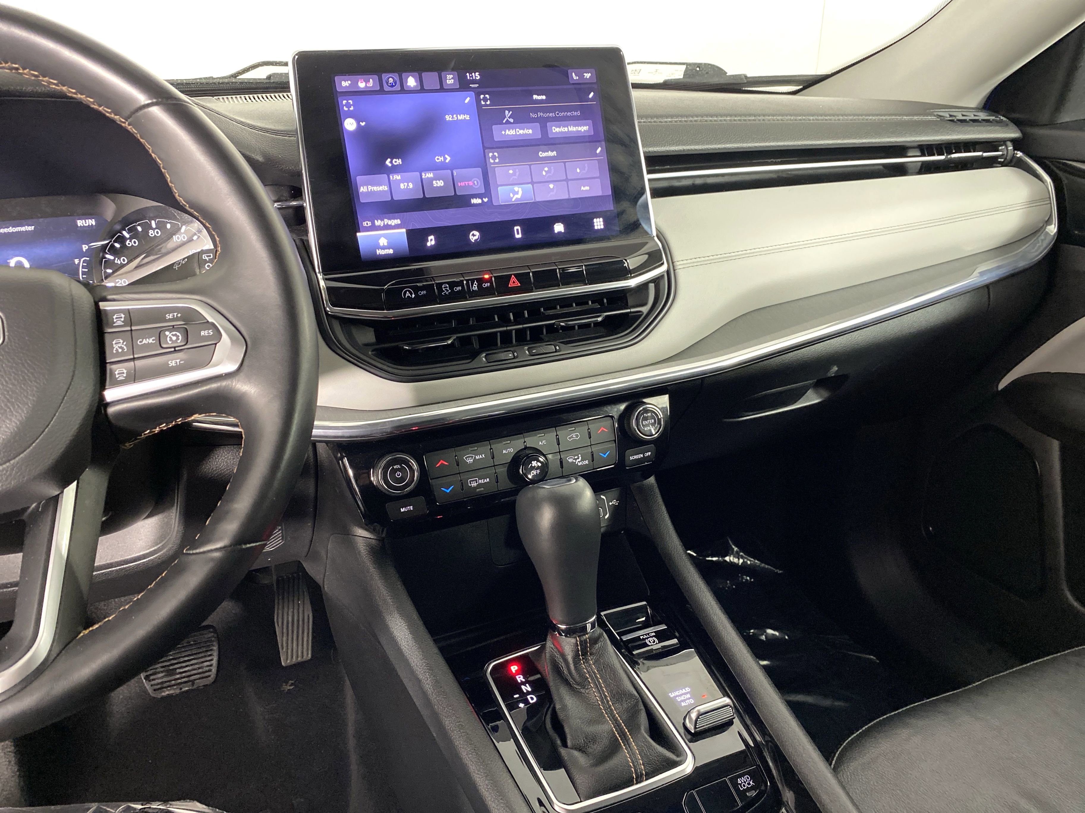 Used 2022 Jeep Compass Limited image 28