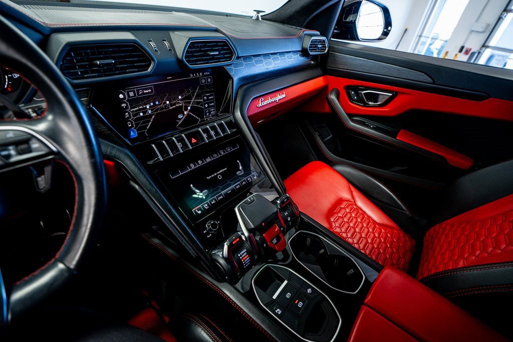 Used 2021 Lamborghini Urus image 48