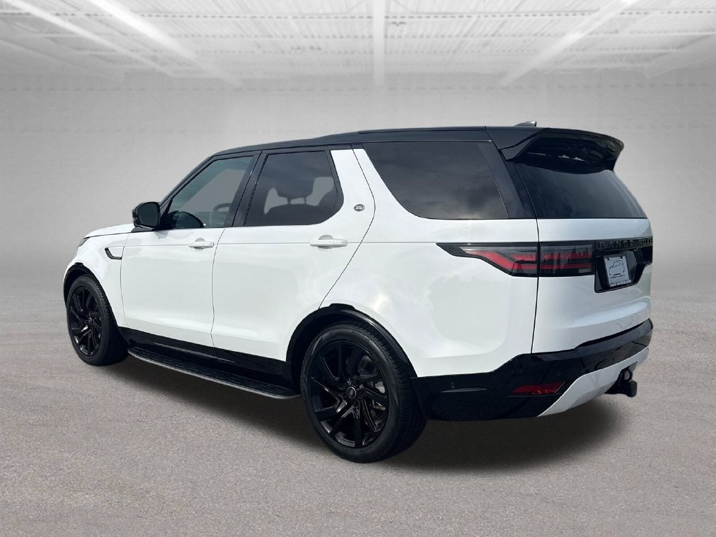 Used 2025 Land Rover Discovery Dynamic SE AWD/4WD image 5