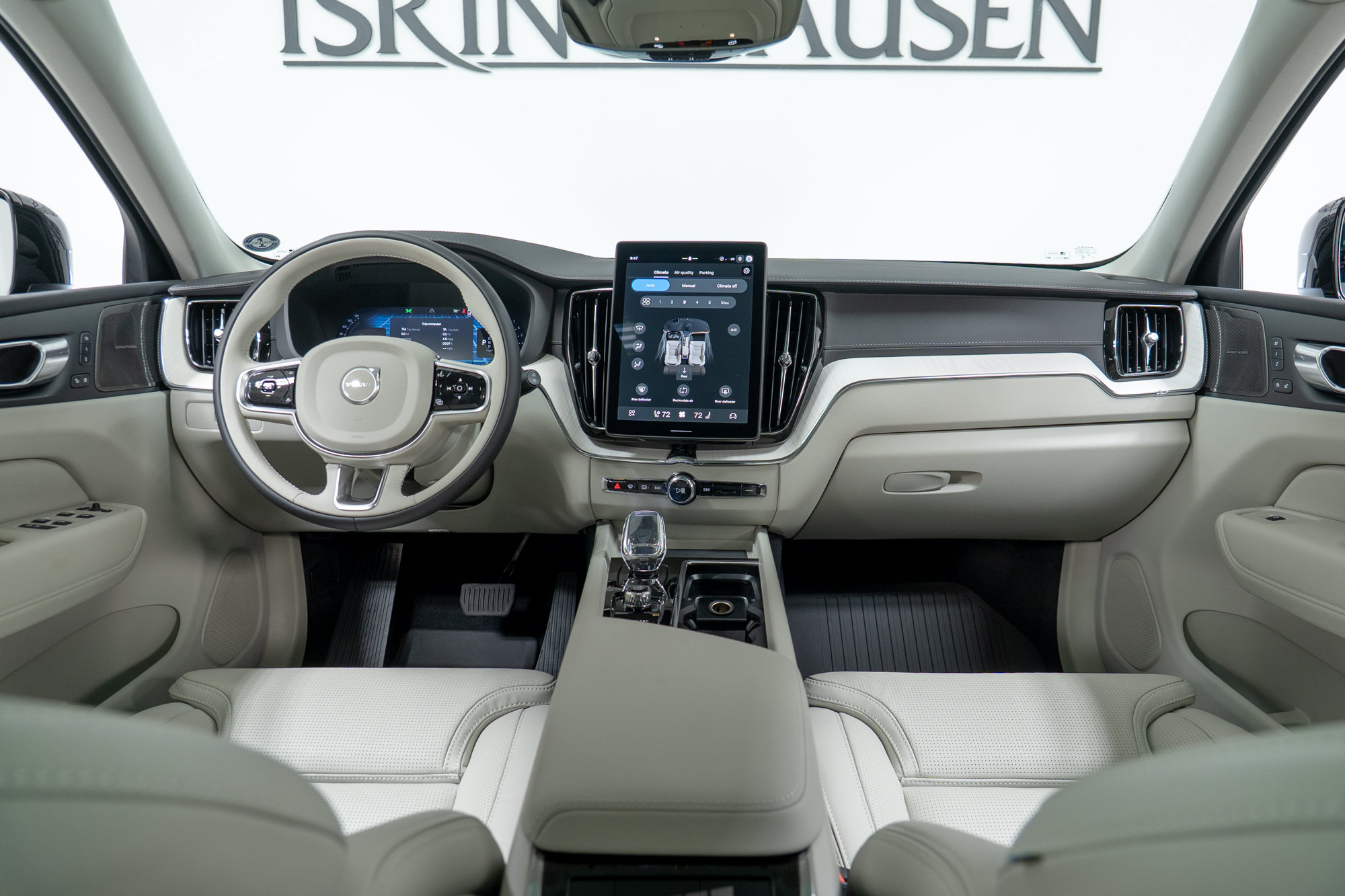 New 2027 Volvo XC60 B5 Ultra AWD/4WD image 15