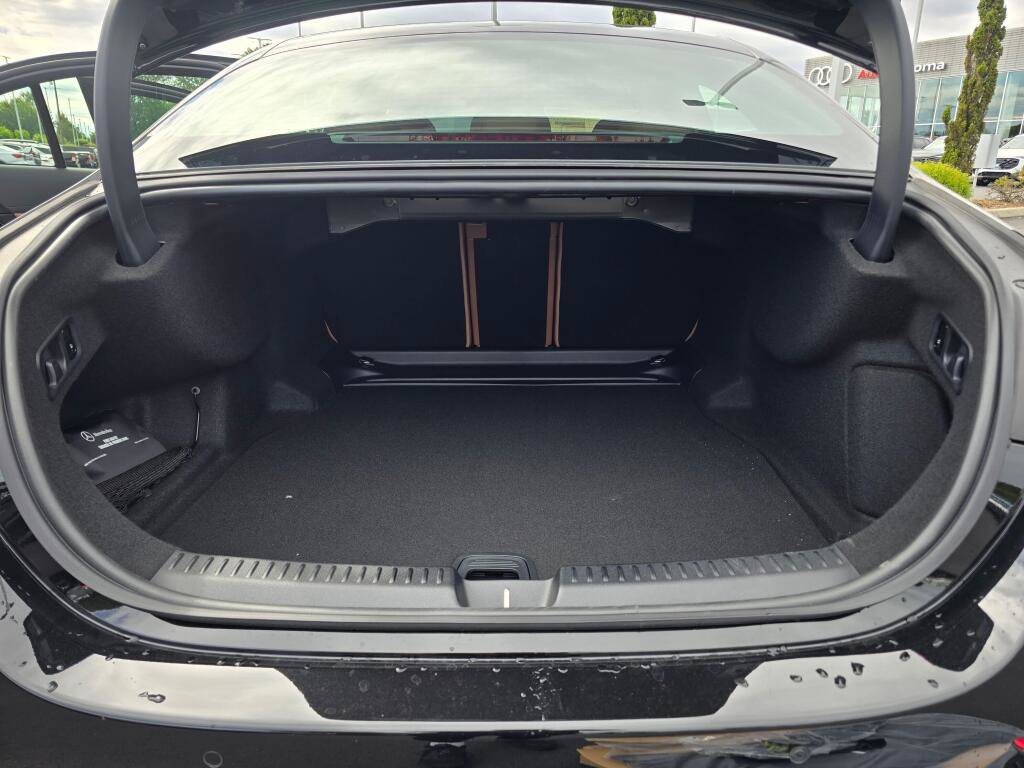 New 2026 Mercedes-Benz E 450 4MATIC Sedan image 11
