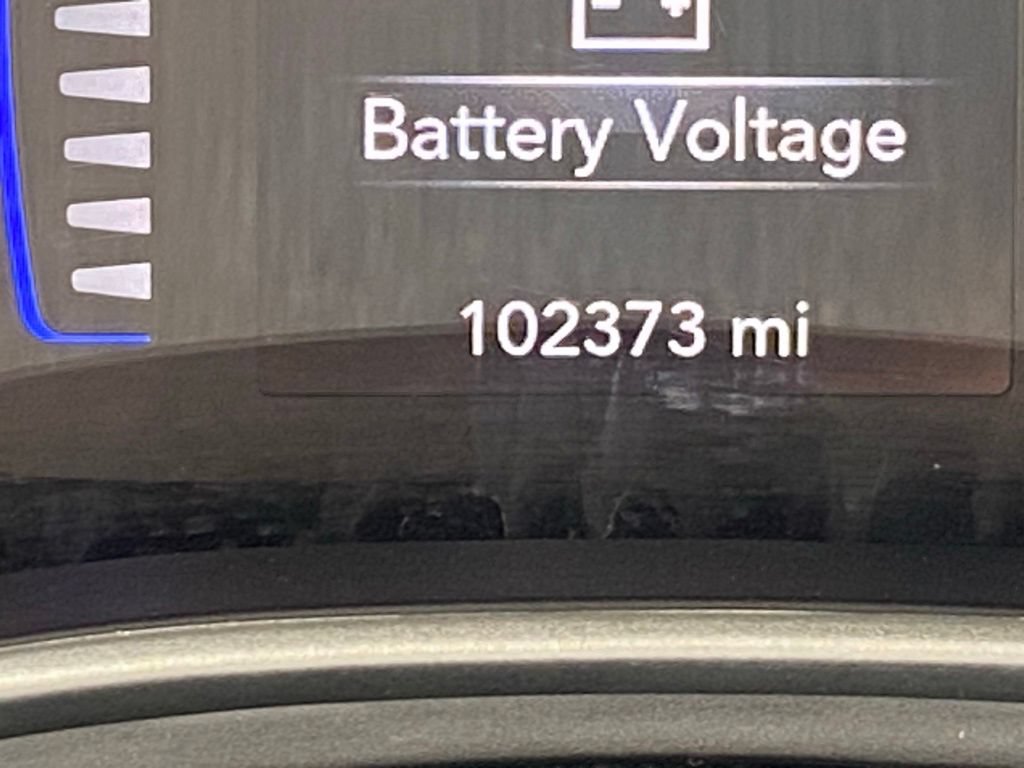 Used 2020 Chrysler Pacifica Touring-L FWD image 16