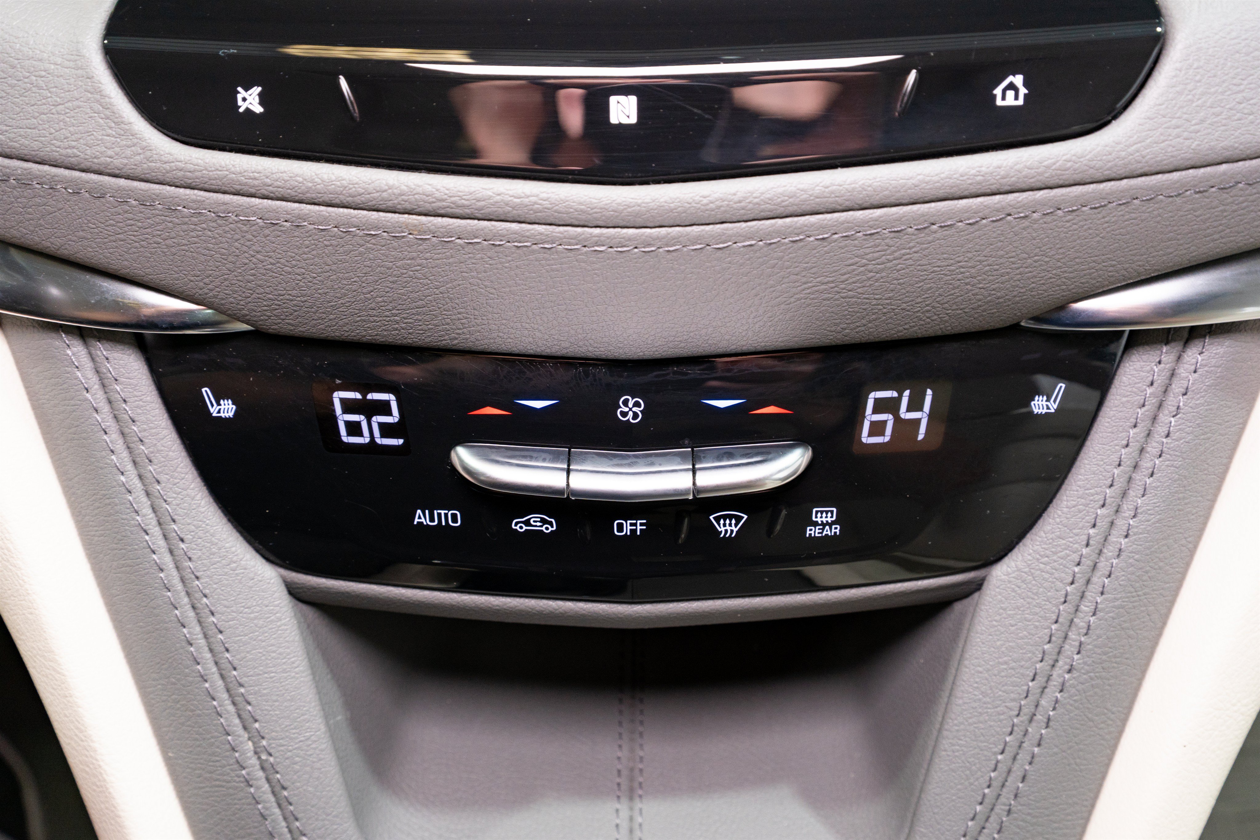 Used 2021 Cadillac XT5 Premium Luxury AWD/4WD image 23