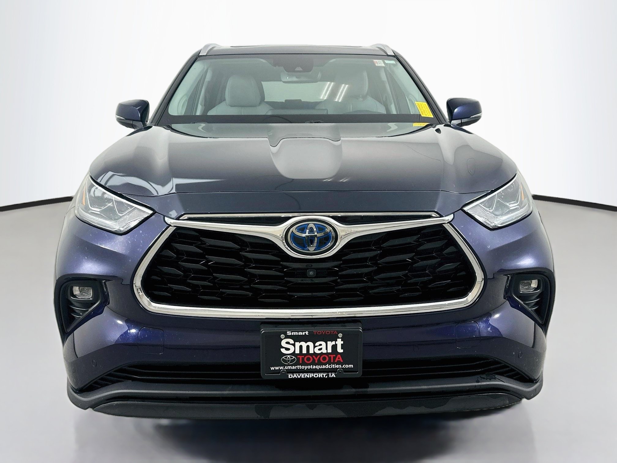Certified 2020 Toyota Highlander Limited w/ Protection Package #3 AWD/4WD image 2