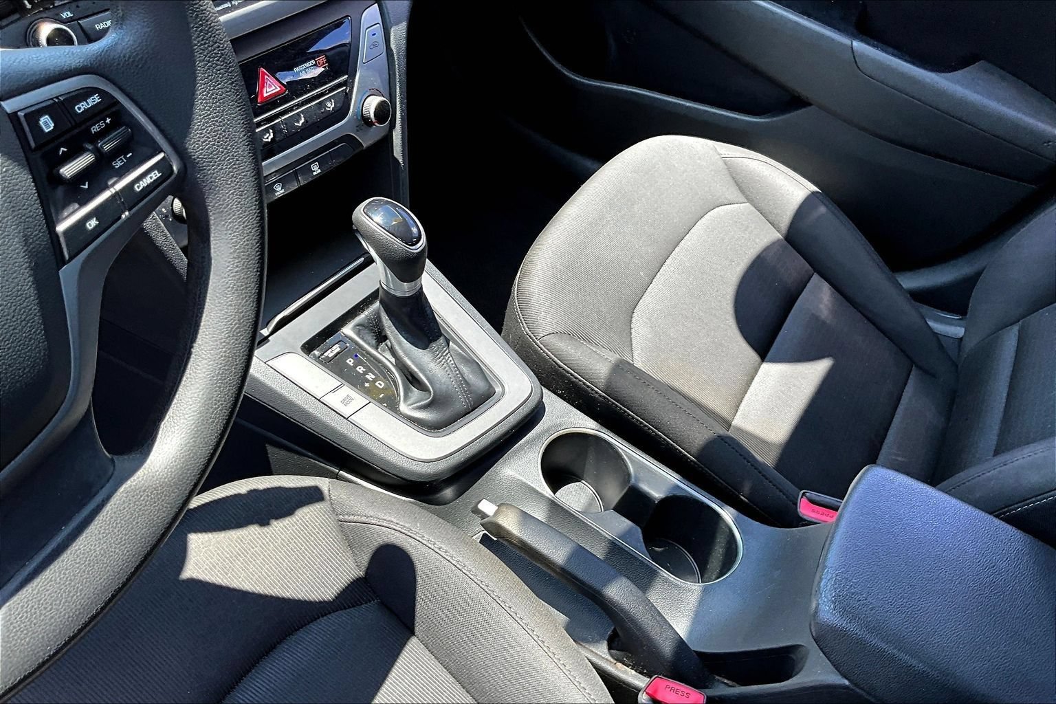 Used 2018 Hyundai Elantra SEL w/ Cargo Package FWD image 17