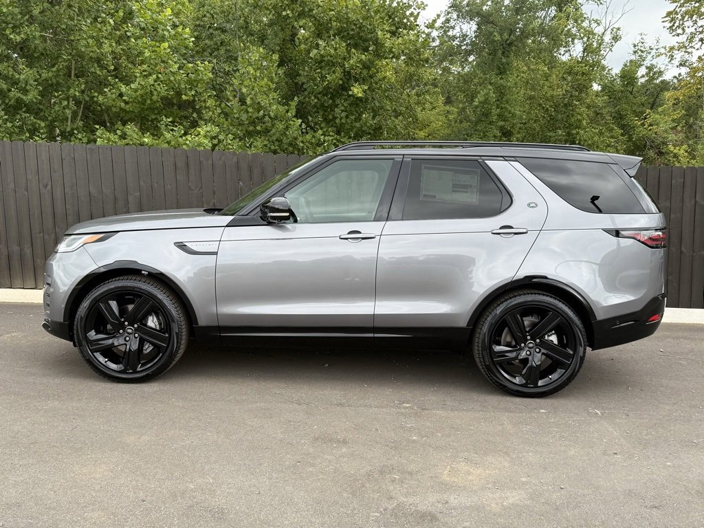 New 2025 Land Rover Discovery Dynamic SE video 2