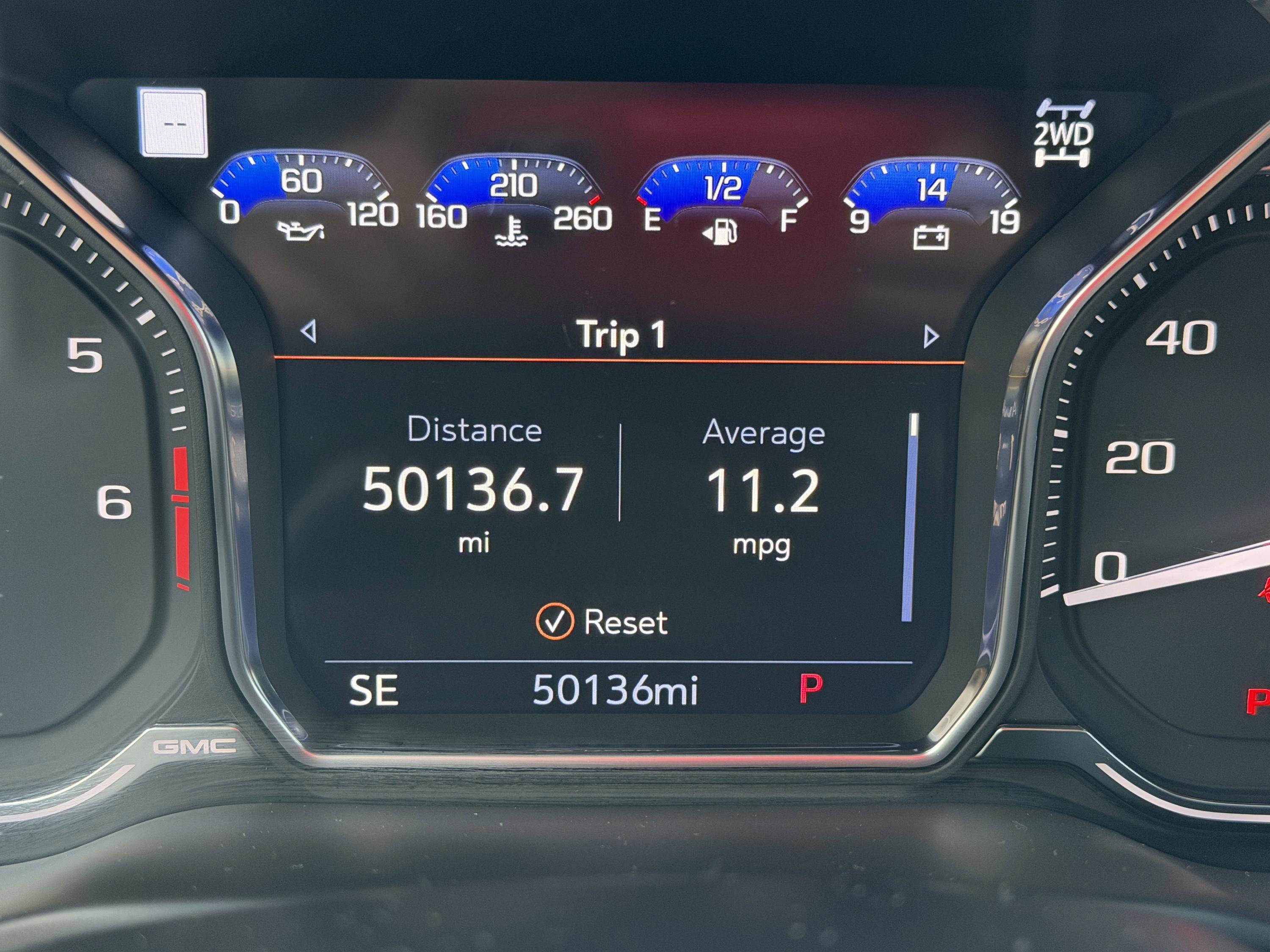 Used 2021 GMC Sierra 2500 AT4 w/ AT4 Premium Plus Package image 2