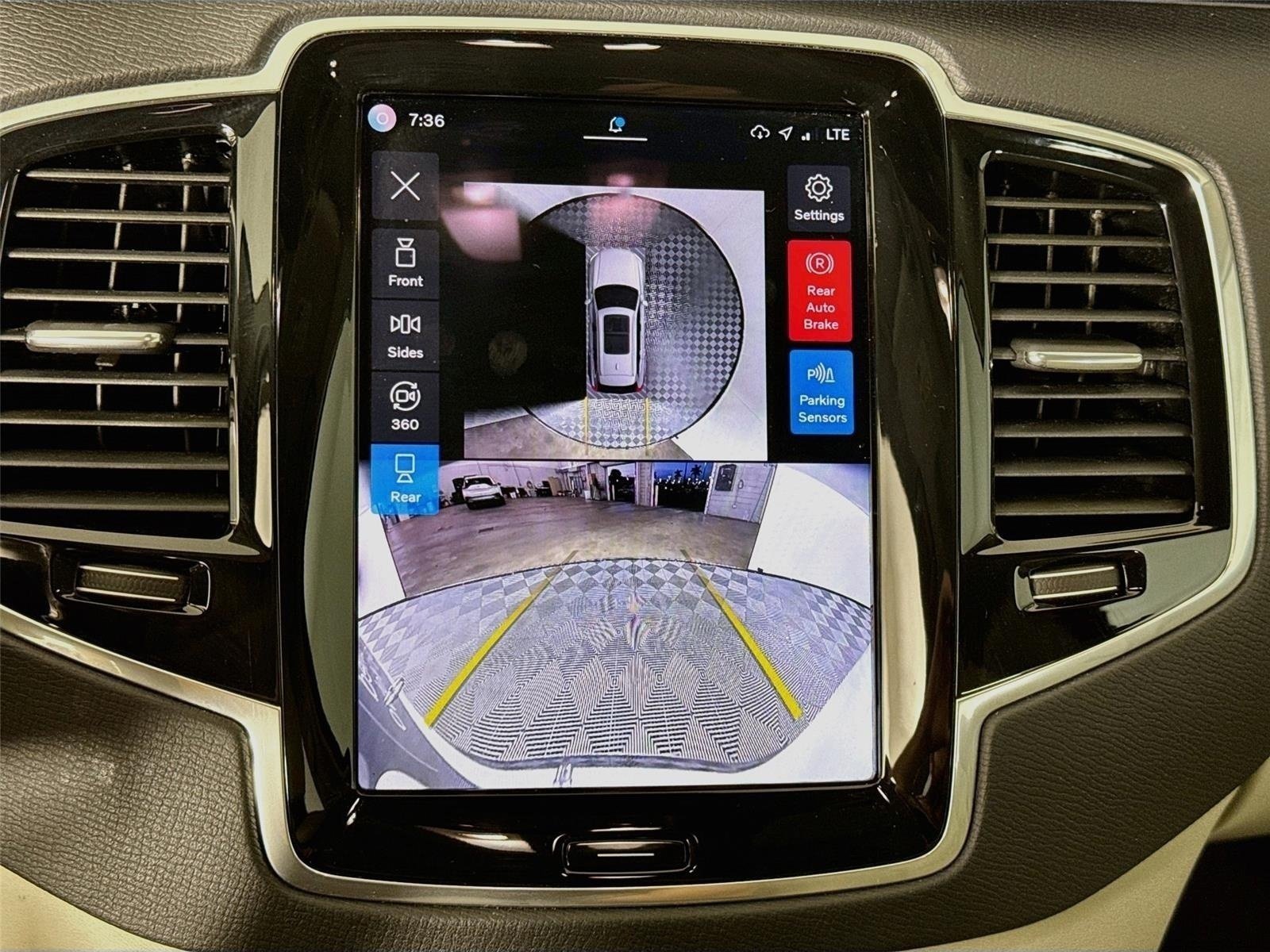 Used 2025 Volvo XC90 T8 Plus w/ Protection Package Premier AWD/4WD image 17