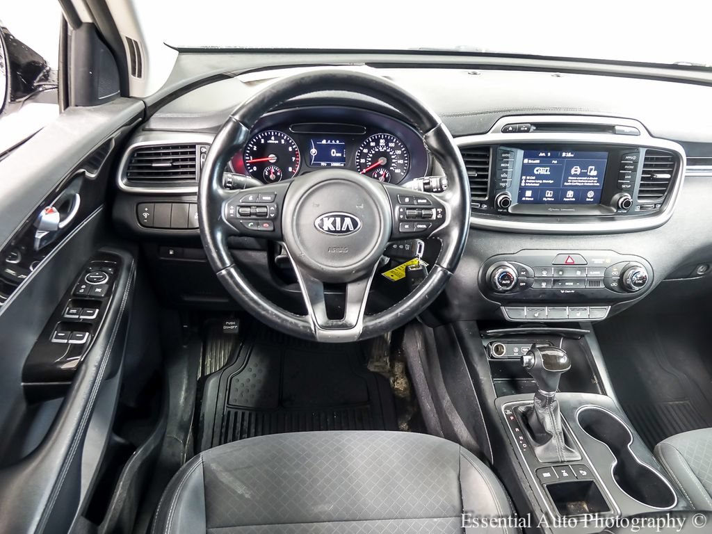 Used 2017 Kia Sorento AWD w/ LX Convenience Package image 12