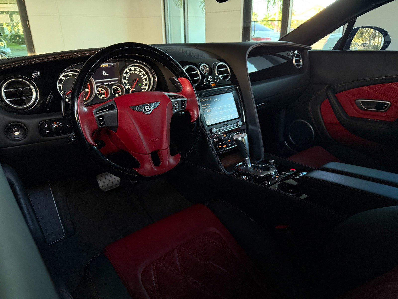 Used 2015 Bentley Continental GT V8 S image 34