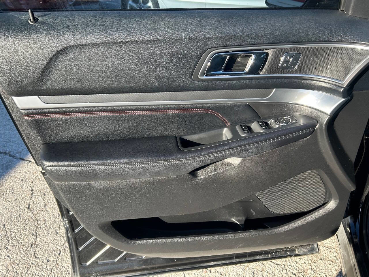 Used 2016 Ford Explorer Sport w/ Equipment Group 401A image 14