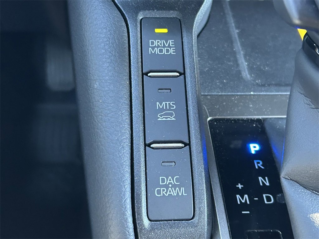 Used 2025 Toyota Land Cruiser image 37