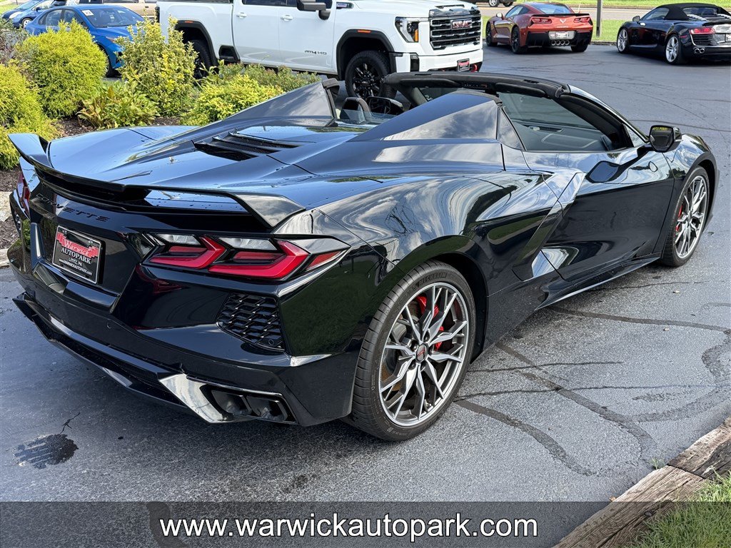 Used 2024 Chevrolet Corvette Stingray Premium Conv w/ Z51 Performance Package RWD image 11