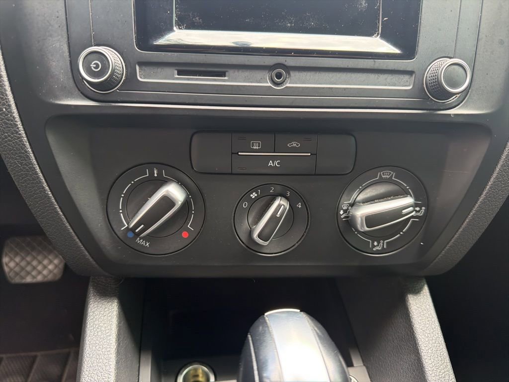 Used 2018 Volkswagen Jetta S image 15