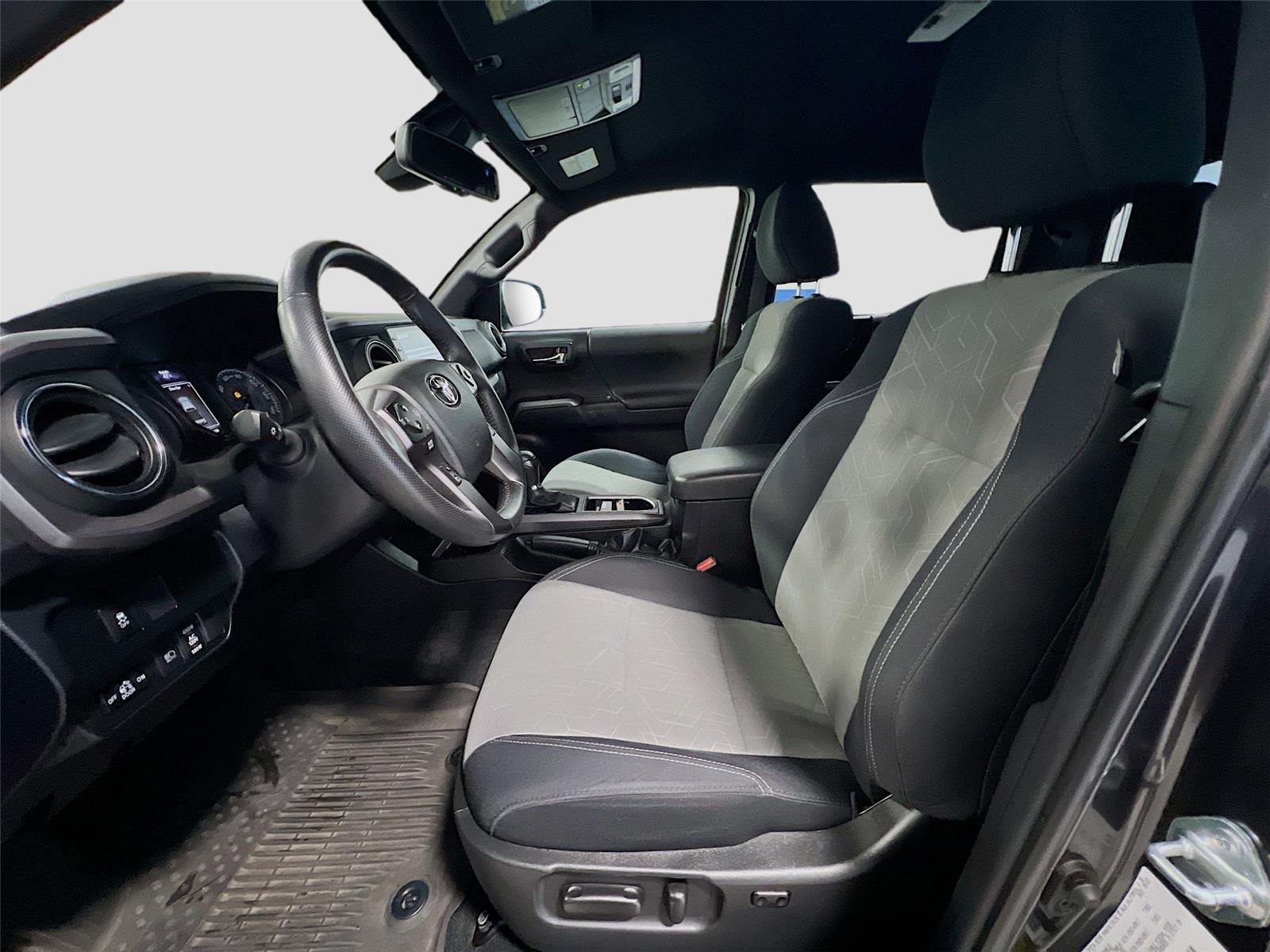 Used 2023 Toyota Tacoma TRD Sport image 22