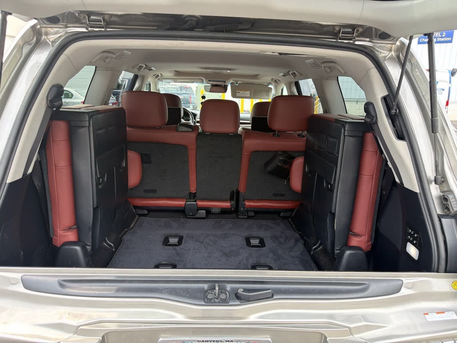 Used 2019 Lexus LX 570 4WD w/ Luxury Package image 10