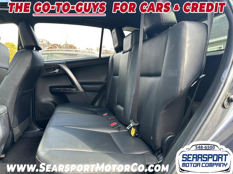 Used 2016 Toyota RAV4 SE image 16