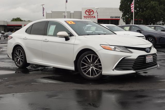 Certified 2022 Toyota Camry XLE FWD image 7