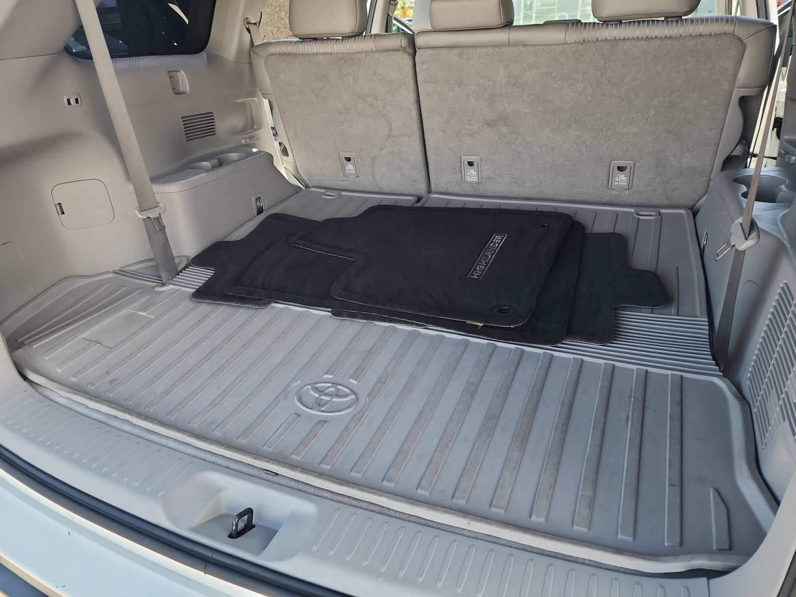 Used 2019 Toyota Highlander Plus AWD/4WD image 31