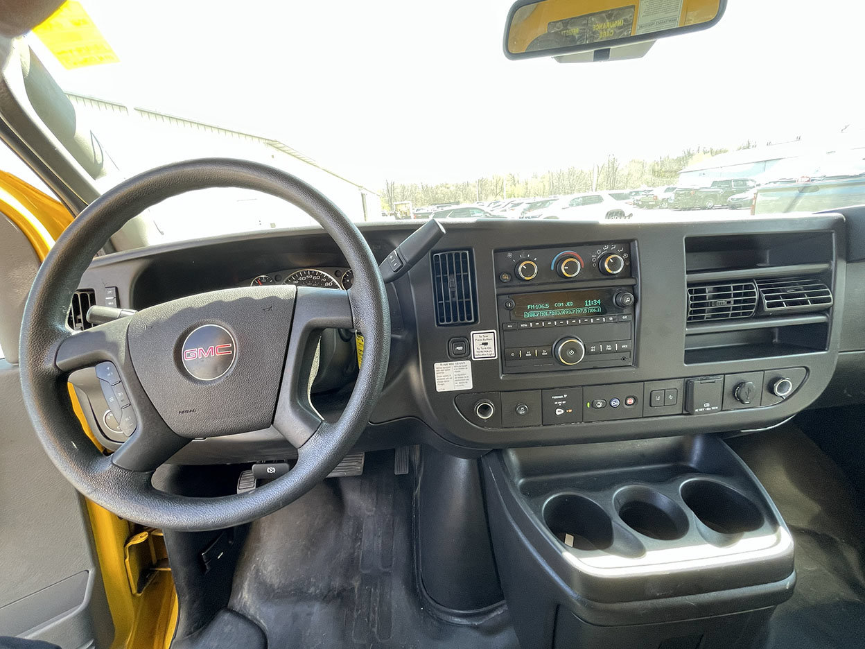 Used 2021 GMC Savana 3500 Extended w/ Power Convenience Package RWD image 35