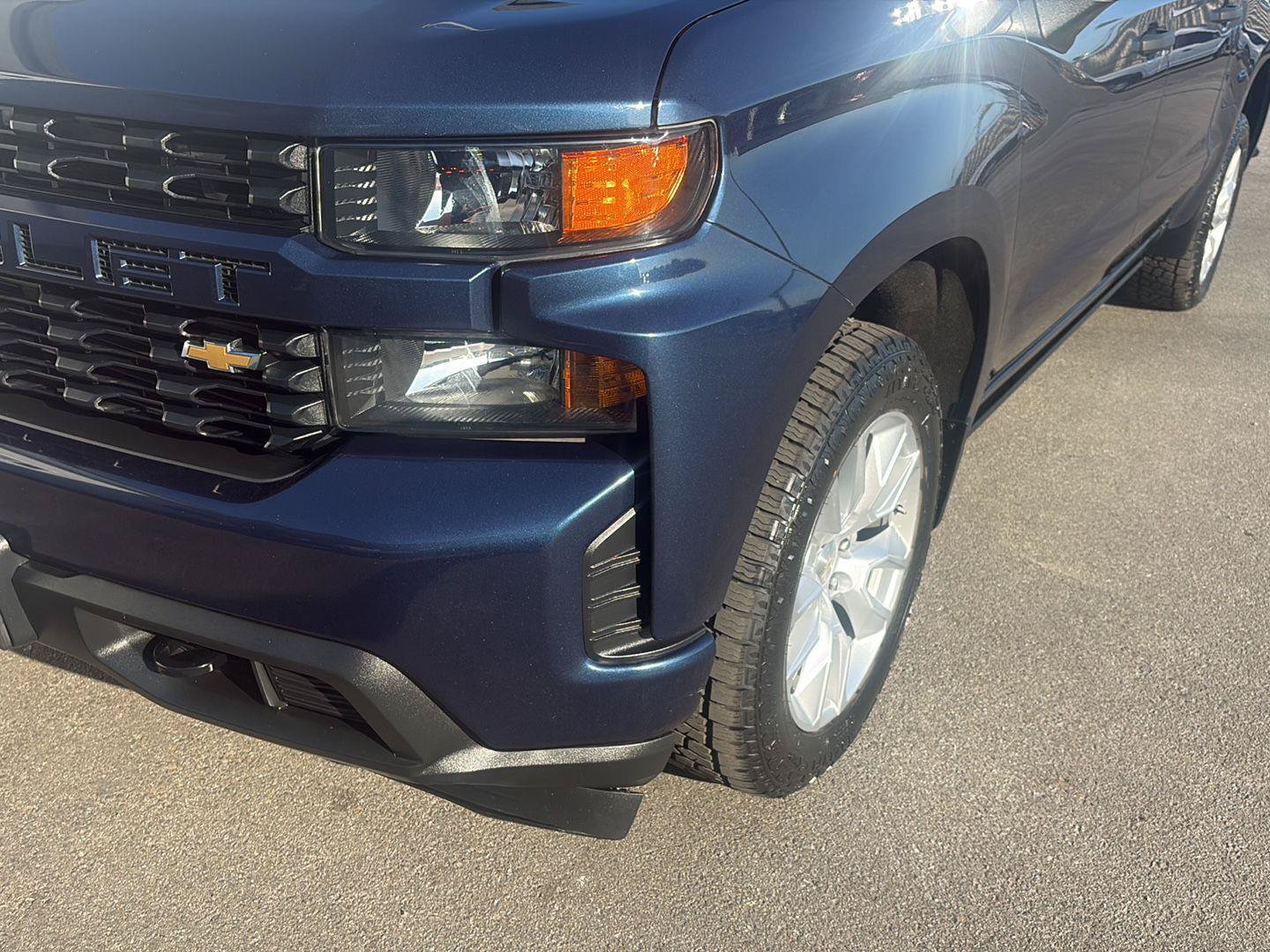 Used 2022 Chevrolet Silverado 1500 Custom RWD image 9